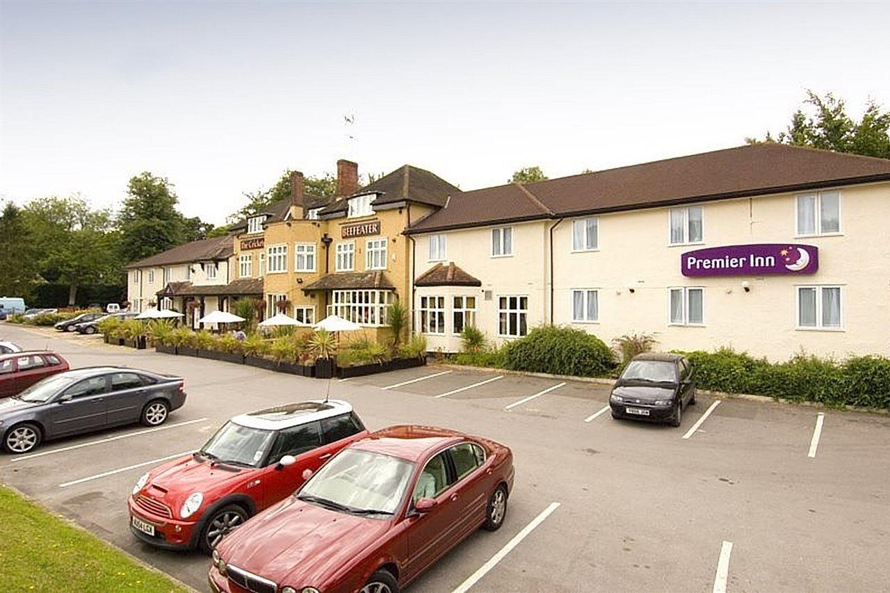 Premier Inn Premier Inn Bagshot Luaran gambar