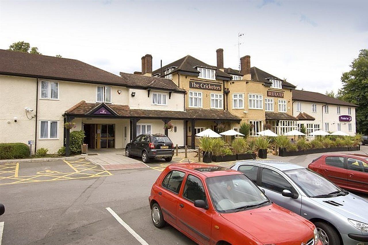 Premier Inn Premier Inn Bagshot Luaran gambar