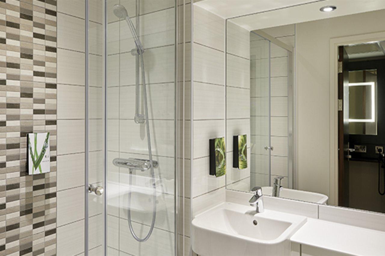 Premier Inn Premier Inn Bagshot Luaran gambar