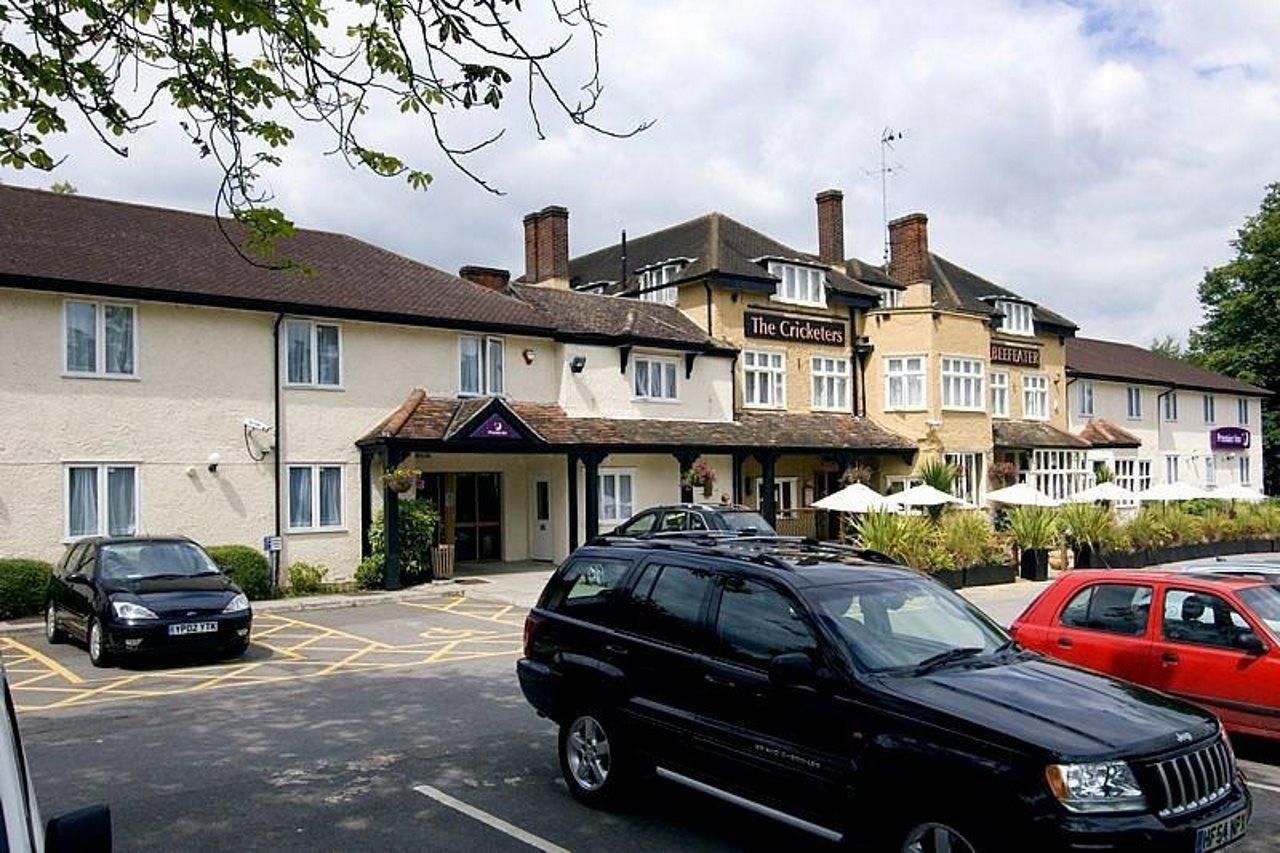 Premier Inn Premier Inn Bagshot Luaran gambar